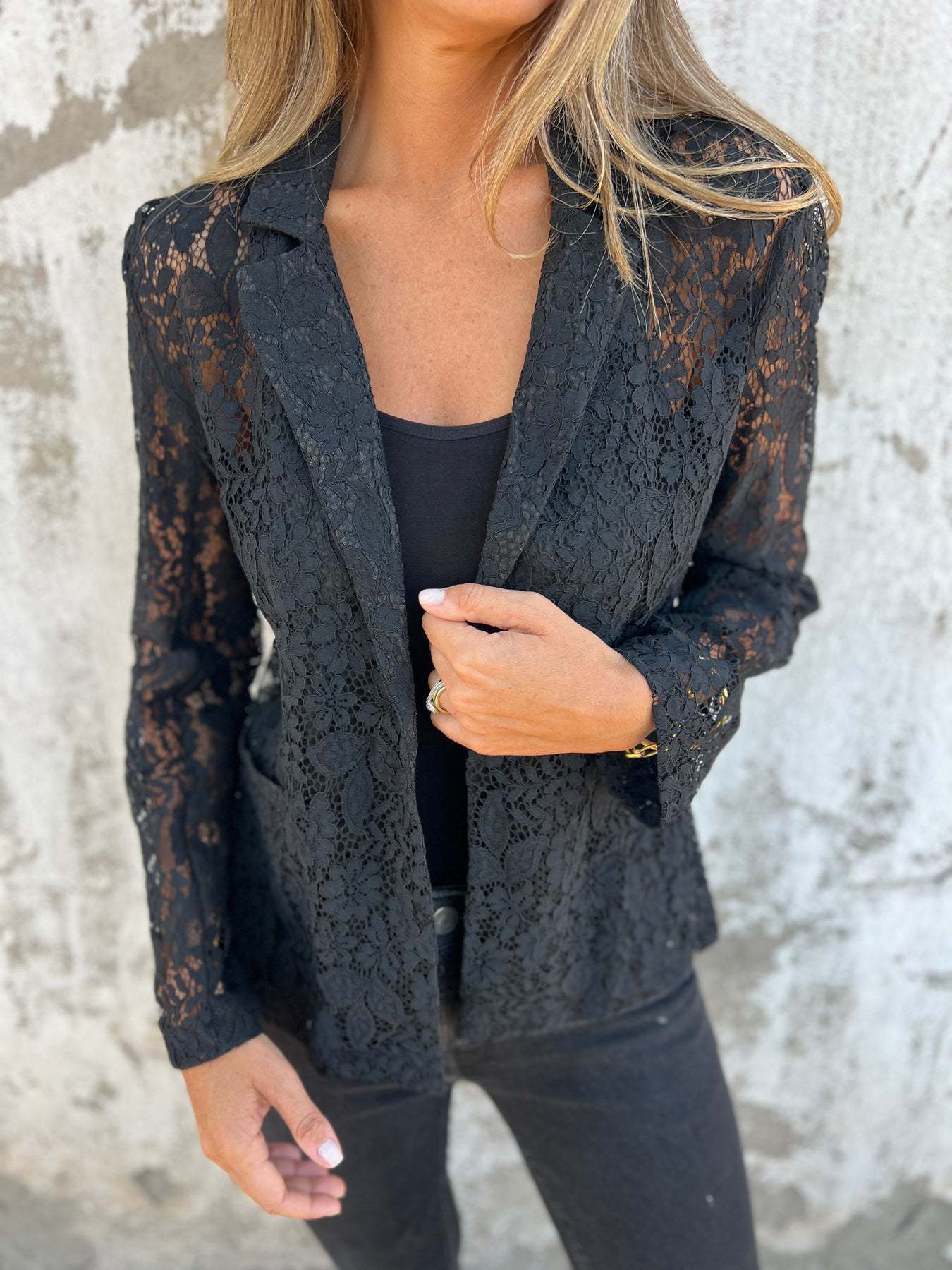 Veste en Dentelle Élégante à Manches Longues