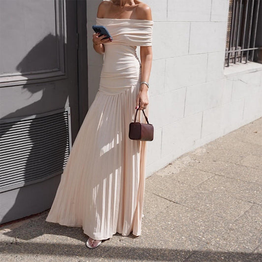 Robe Épaule Dénudée Élégante – Silhouette Slim et Chic